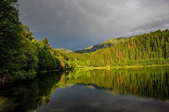 Karagöl muhteşem doğası ile masal diyarlarını andırıyor 15